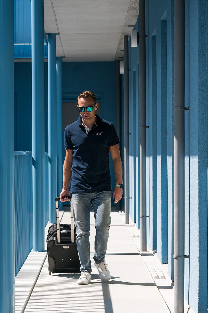 Think Tank Airport International v3 city walk Think Tank Airport International v3 city walk